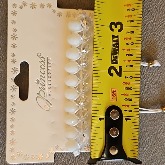 1/$5 or 3/$10 NWT White Adjustable Faceted Bead Bracelet - Picture 5 of 5